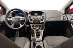 punainen Ford Focus 2013 kuva 7.