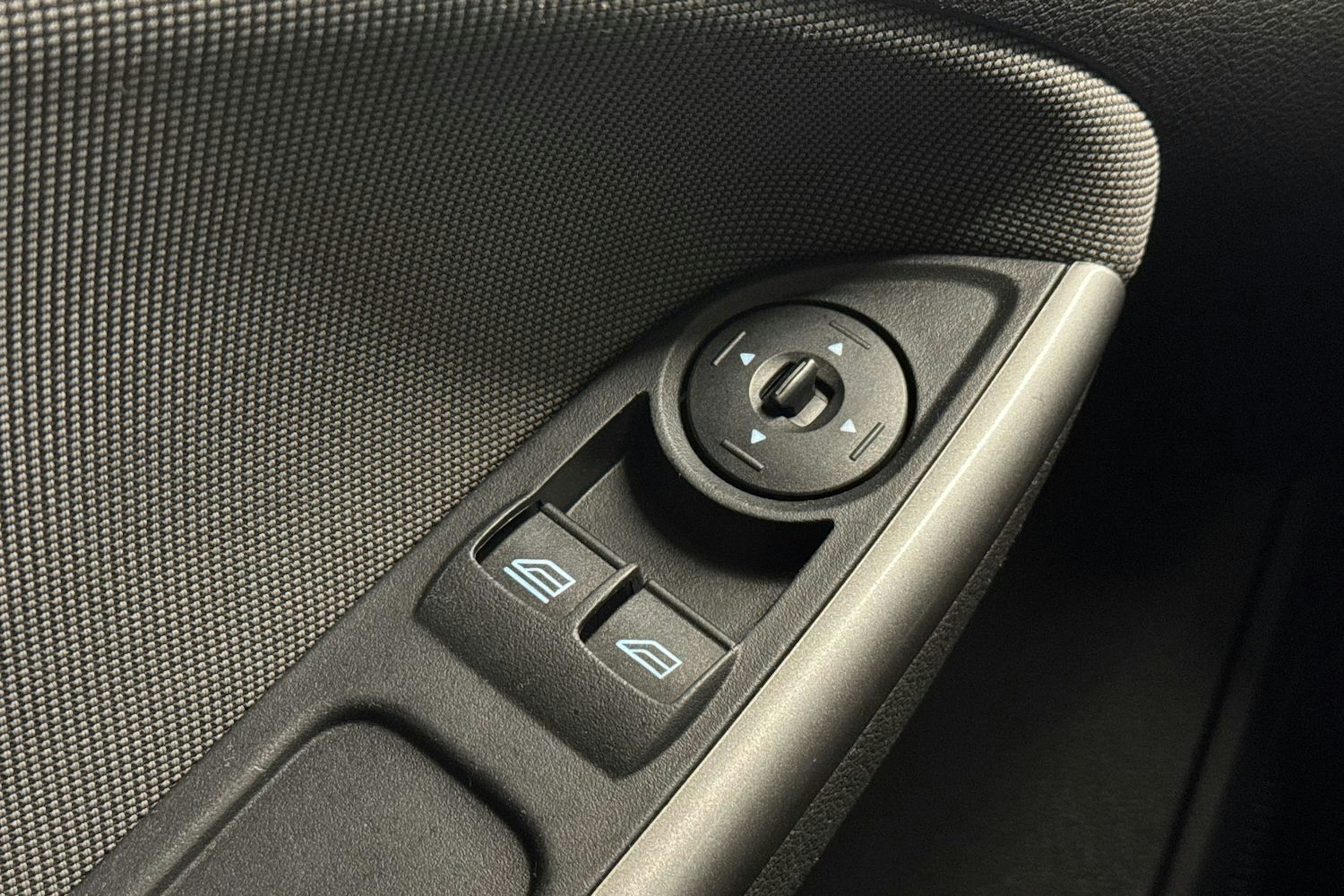 punainen Ford Focus 2013 kuva 18.