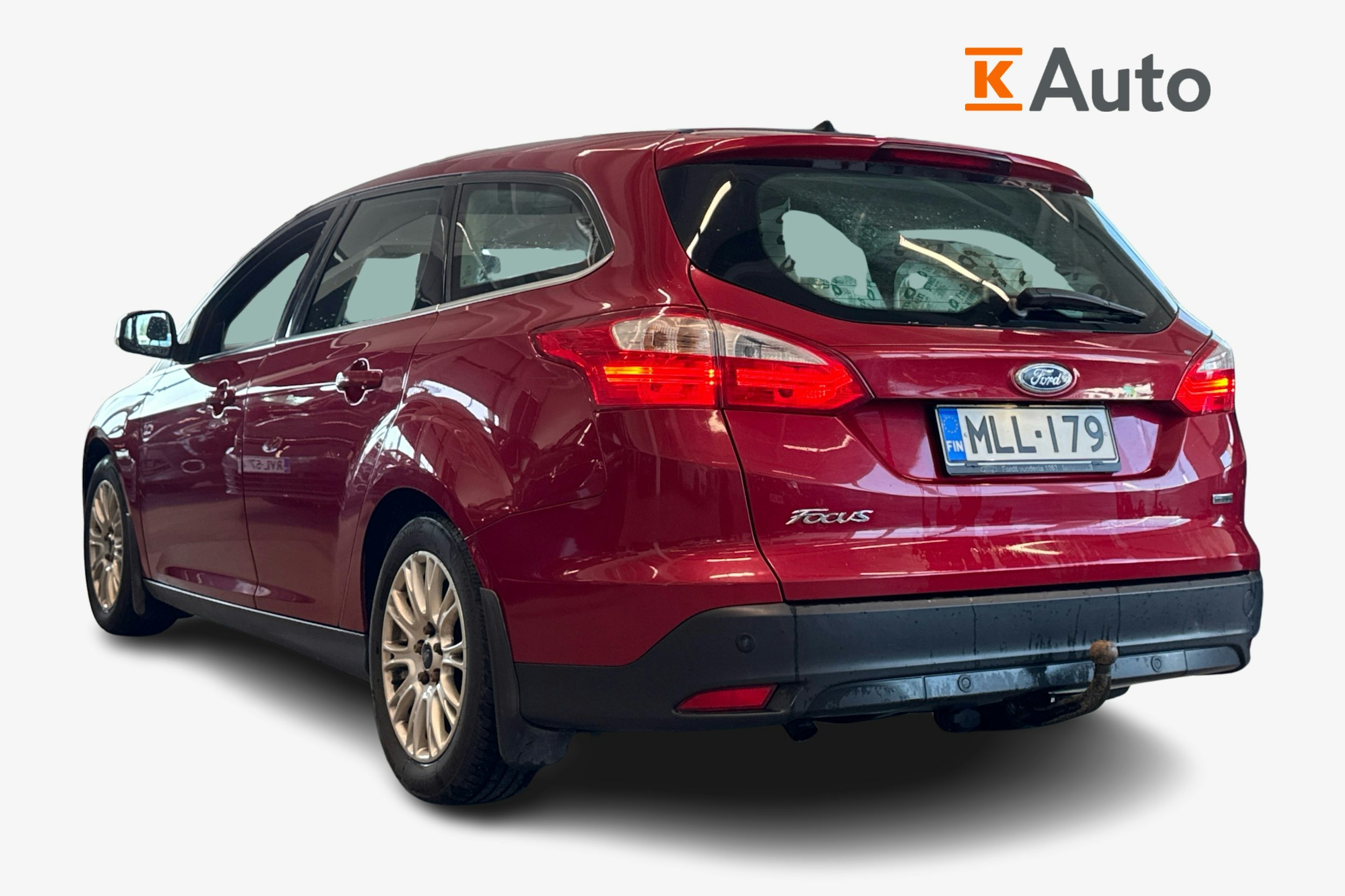 Punainen Ford FOCUS 2013 kuva 2.