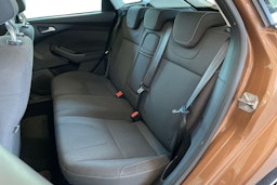 ruskea (beige) Ford Focus 2013 kuva 10.