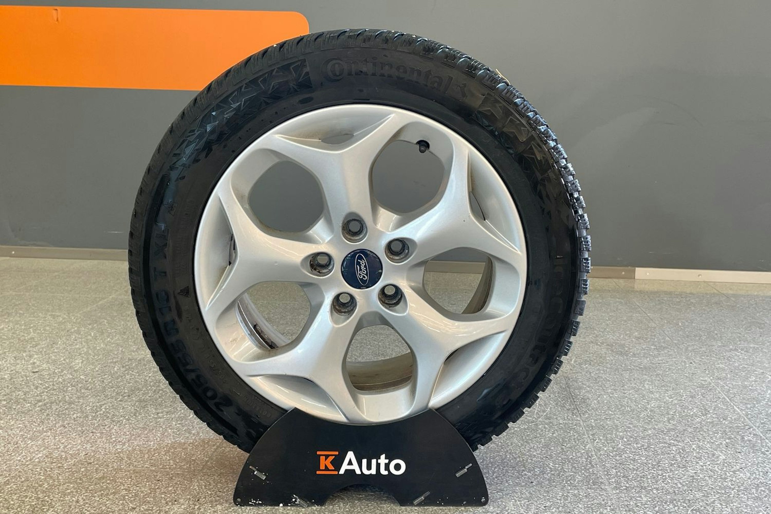 ruskea (beige) Ford Focus 2013 kuva 13.