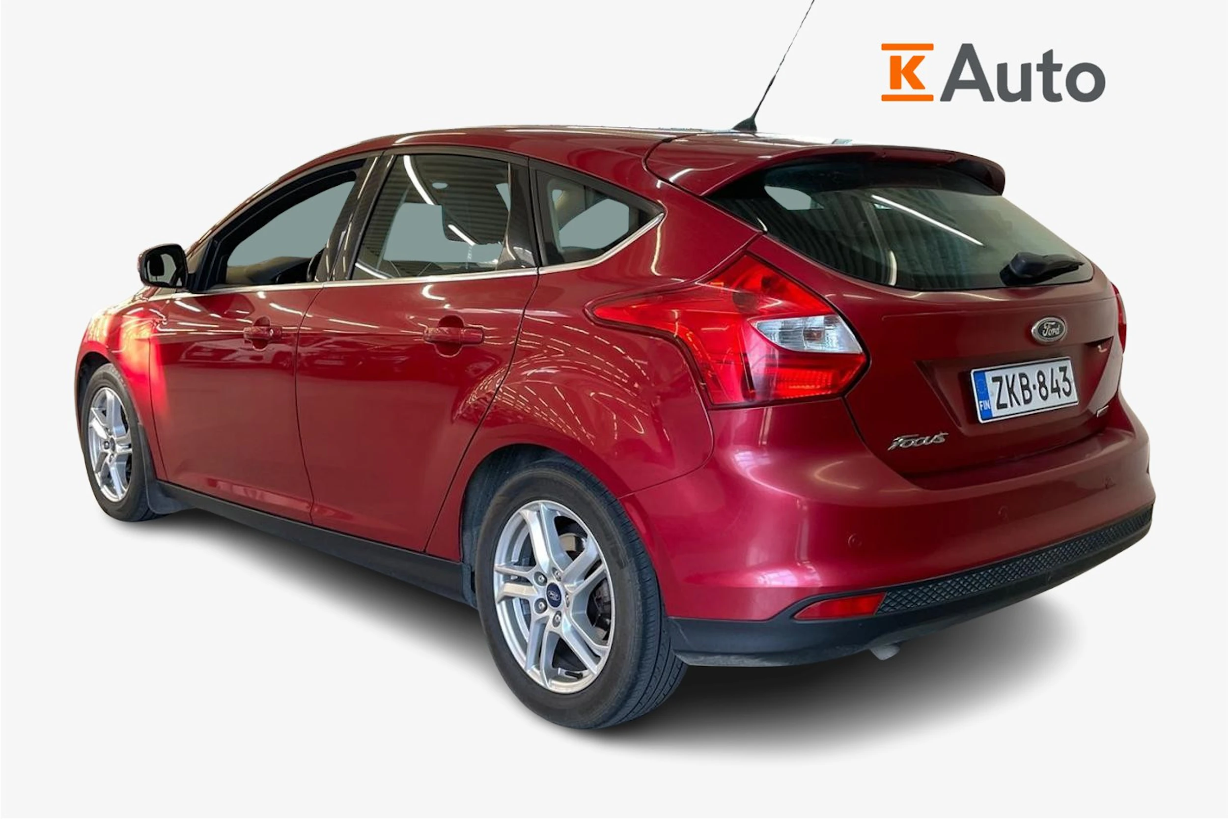 punainen Ford Focus 2013 kuva 2.