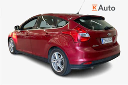 punainen Ford Focus 2013 kuva 2.