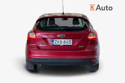punainen Ford Focus 2013 kuva 4.