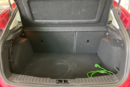 punainen Ford Focus 2013 kuva 23.