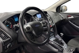 Valkoinen Ford FOCUS 2014 kuva 3.