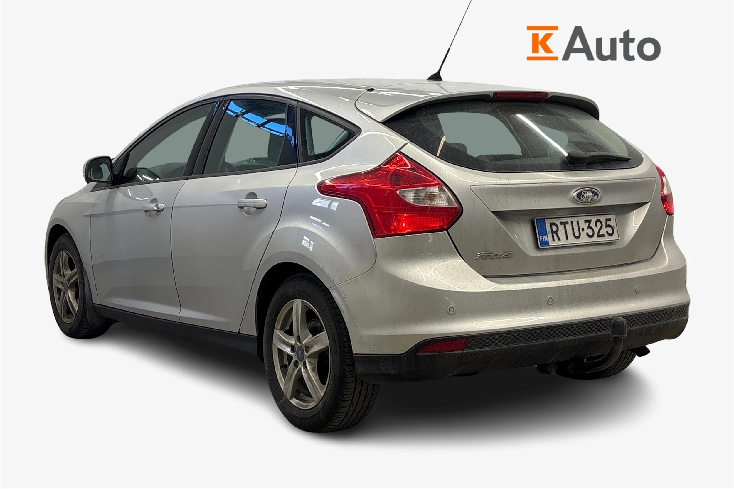 harmaa Ford Focus 2014 kuva 2.