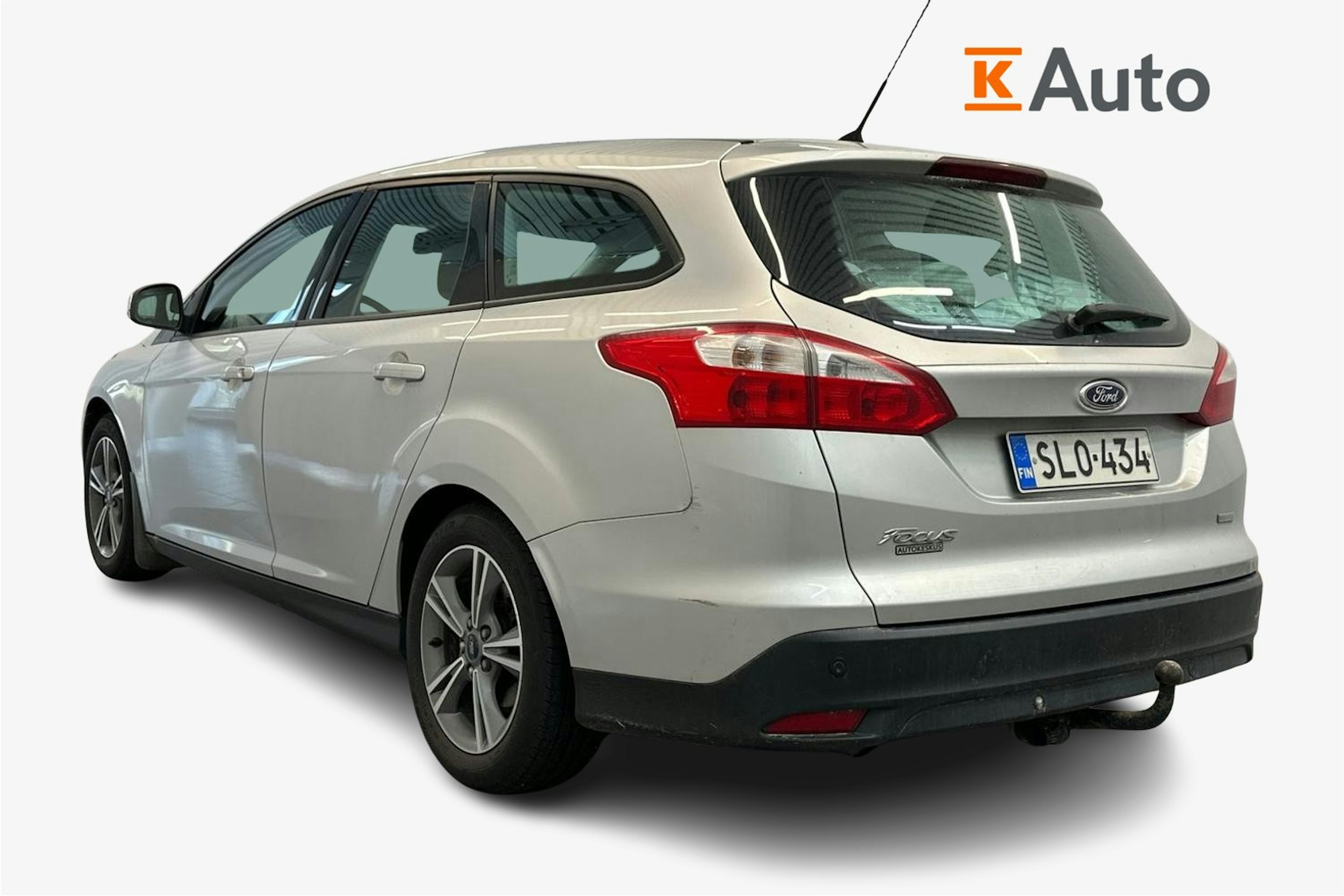 harmaa Ford Focus 2014 kuva 2.