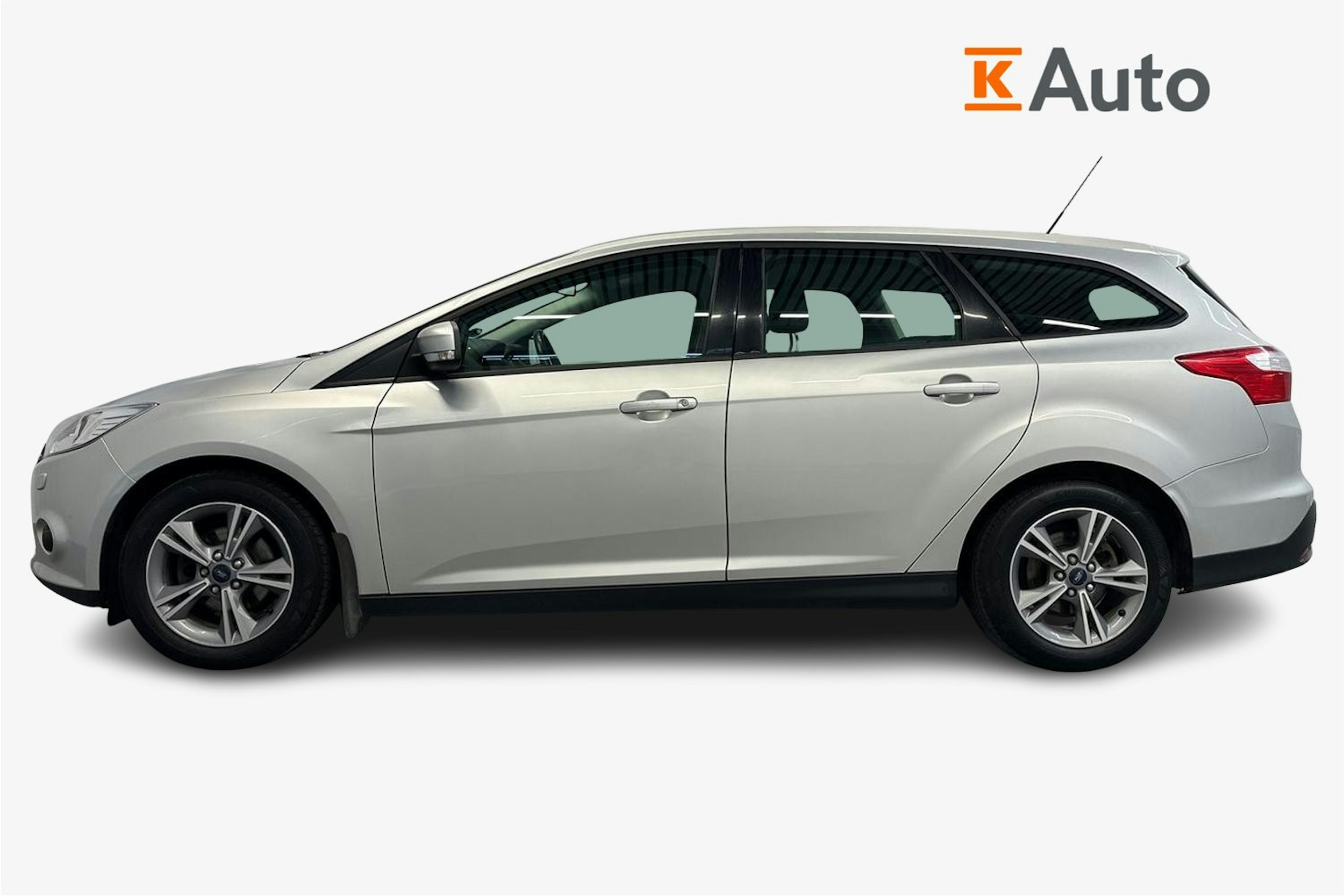 harmaa Ford Focus 2014 kuva 6.