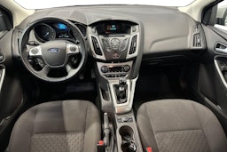 harmaa Ford Focus 2014 kuva 9.