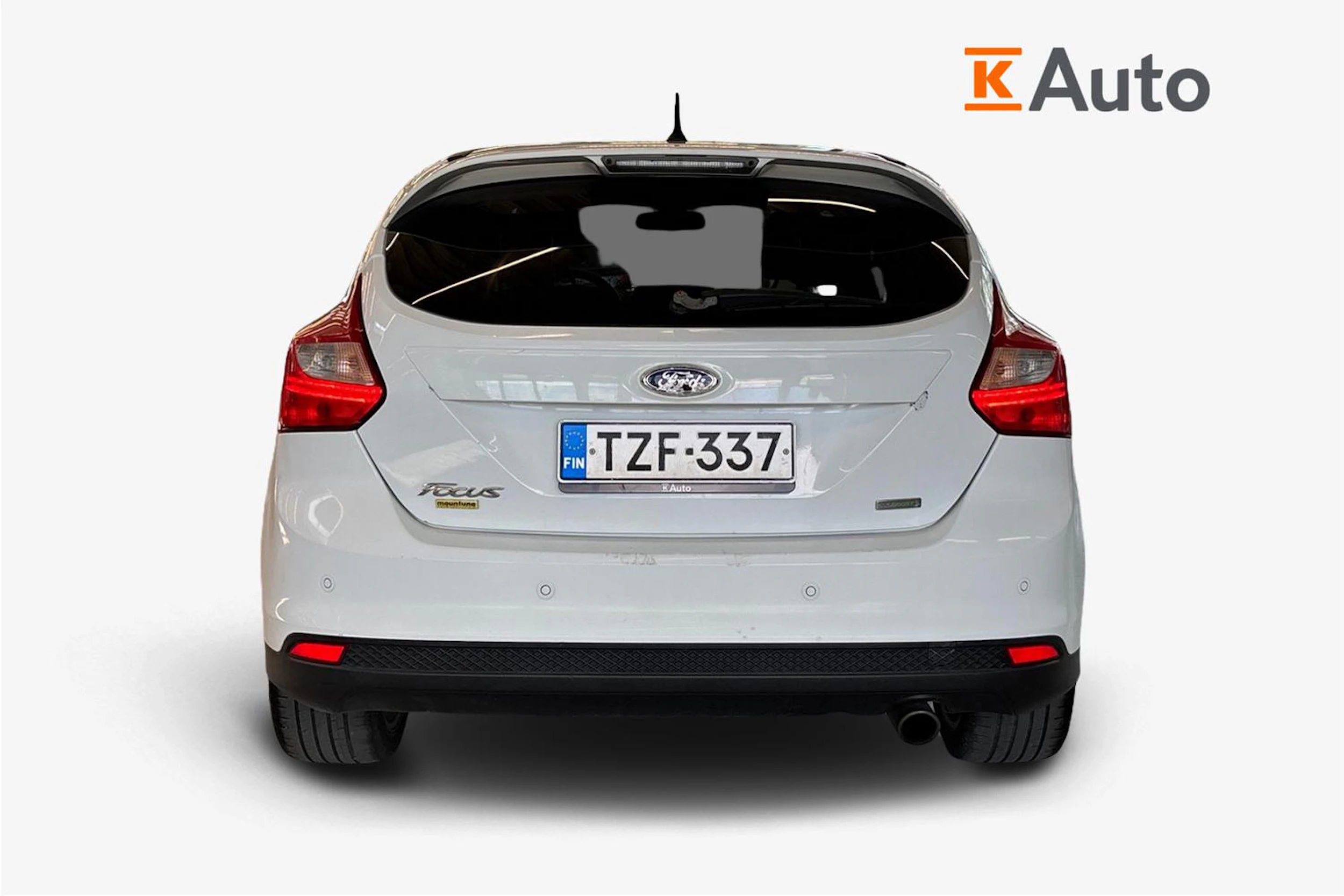 valkoinen Ford Focus 2014 kuva 3.