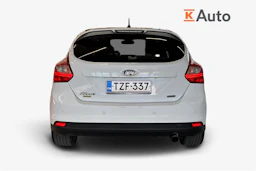 valkoinen Ford Focus 2014 kuva 3.