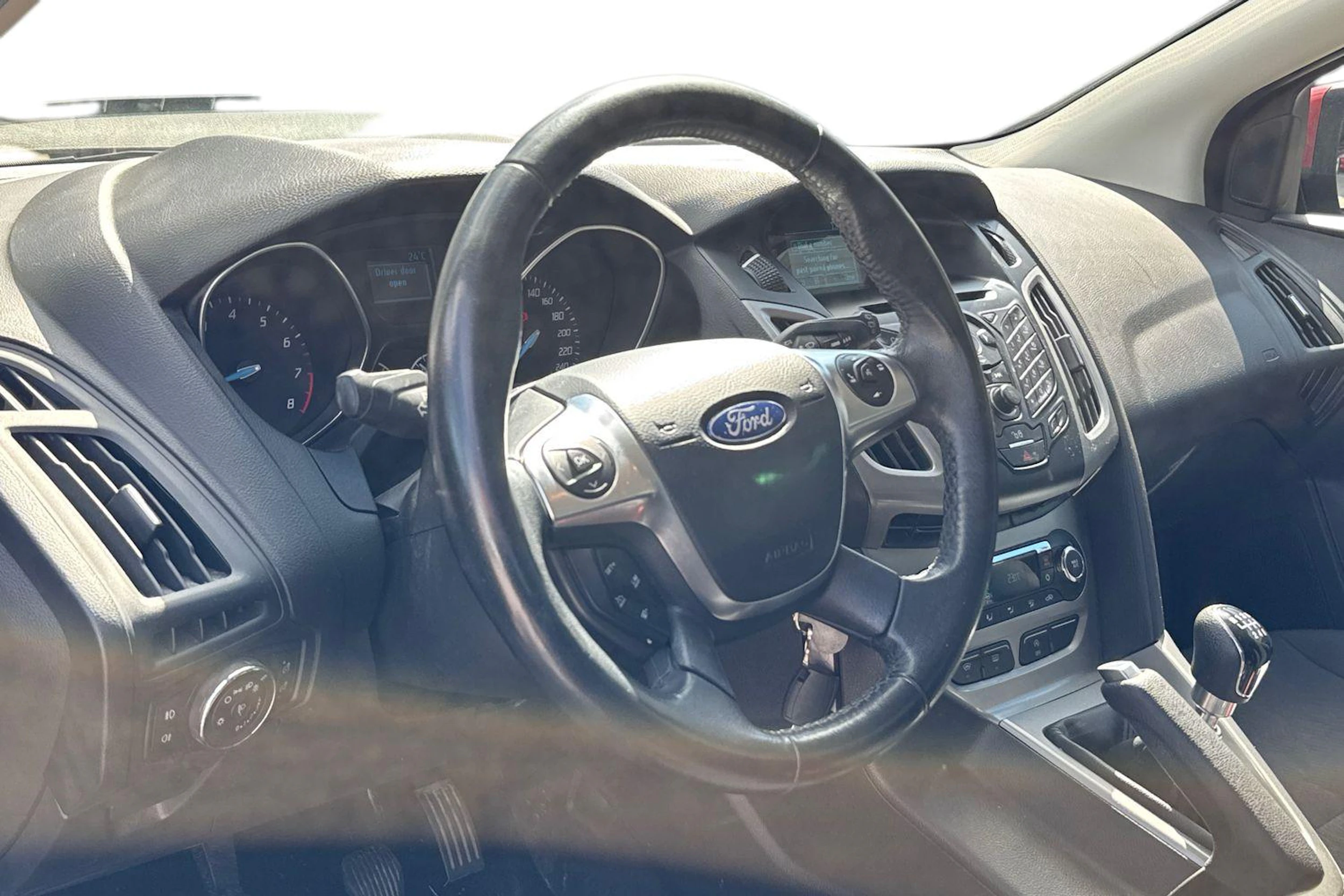 punainen Ford Focus 2014 kuva 3.