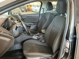 met. harmaa Ford Focus 2015 kuva 11.