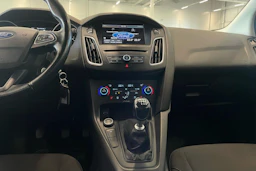 met. harmaa Ford Focus 2015 kuva 18.