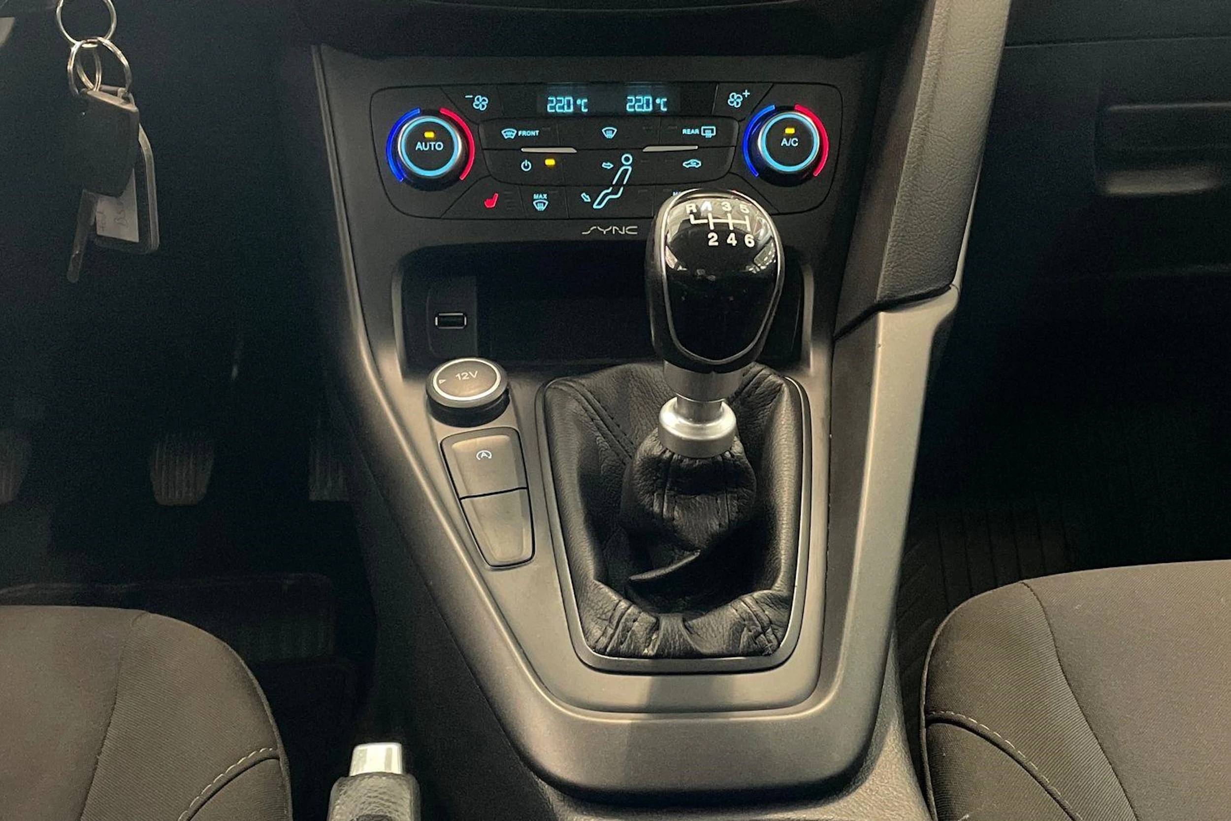 met. harmaa Ford Focus 2015 kuva 21.