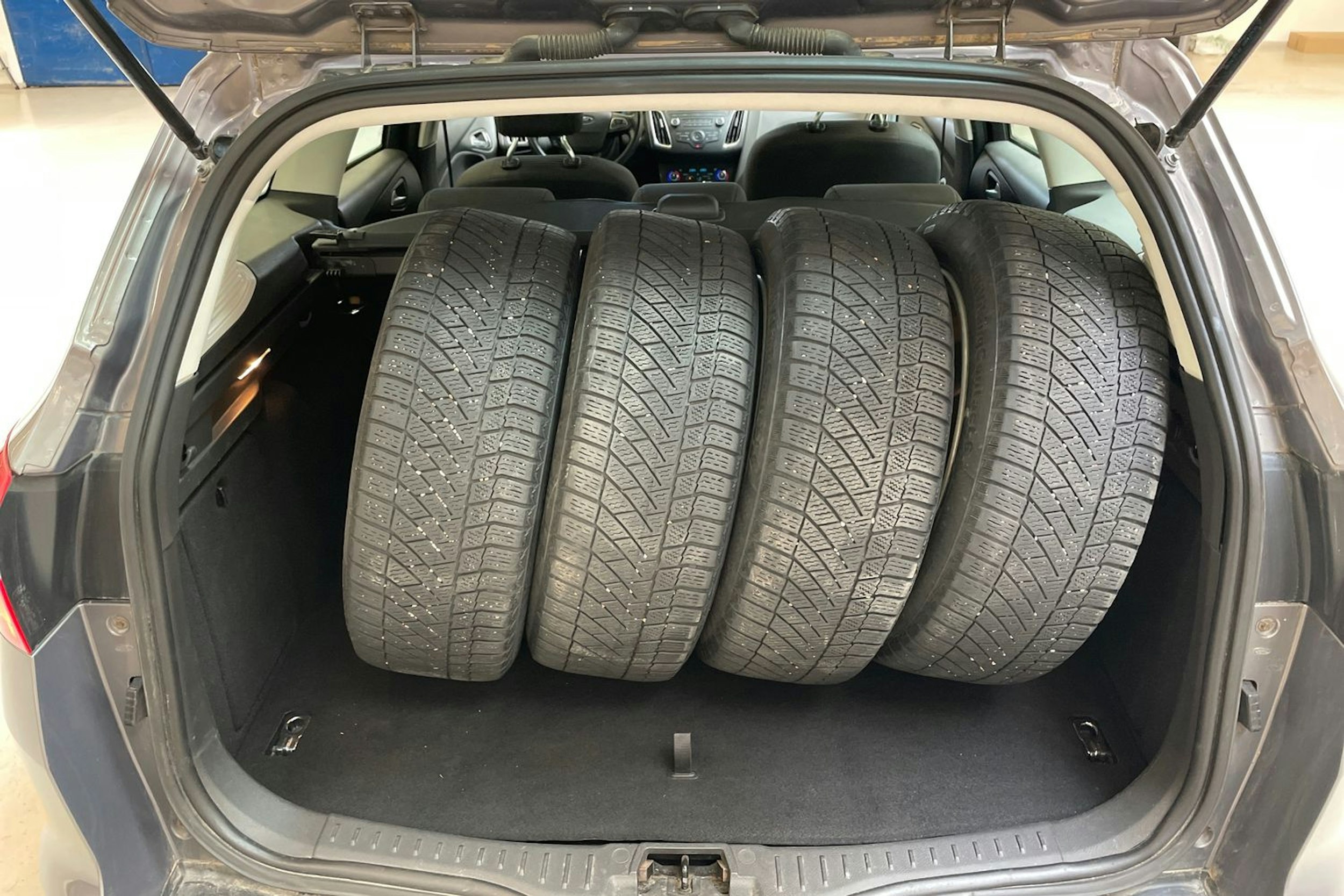 ruskea (beige) Ford Focus 2015 kuva 10.