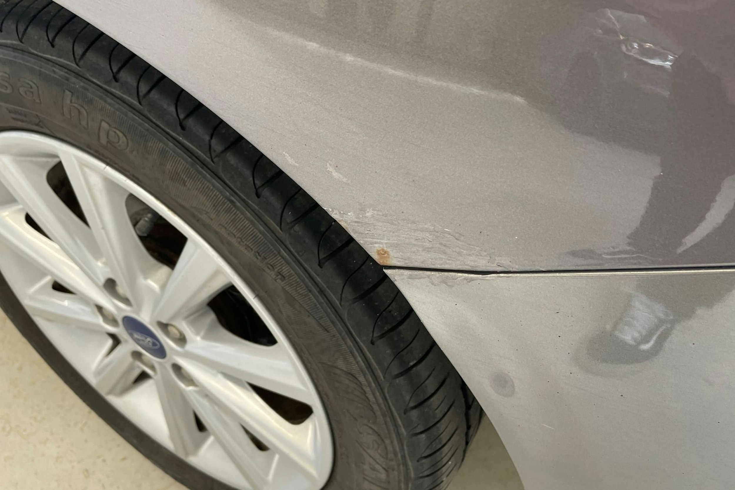 ruskea (beige) Ford Focus 2015 kuva 11.