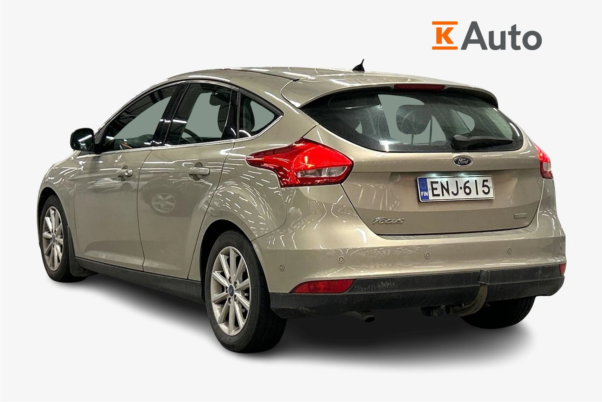 harmaa Ford Focus 2015 kuva 2.