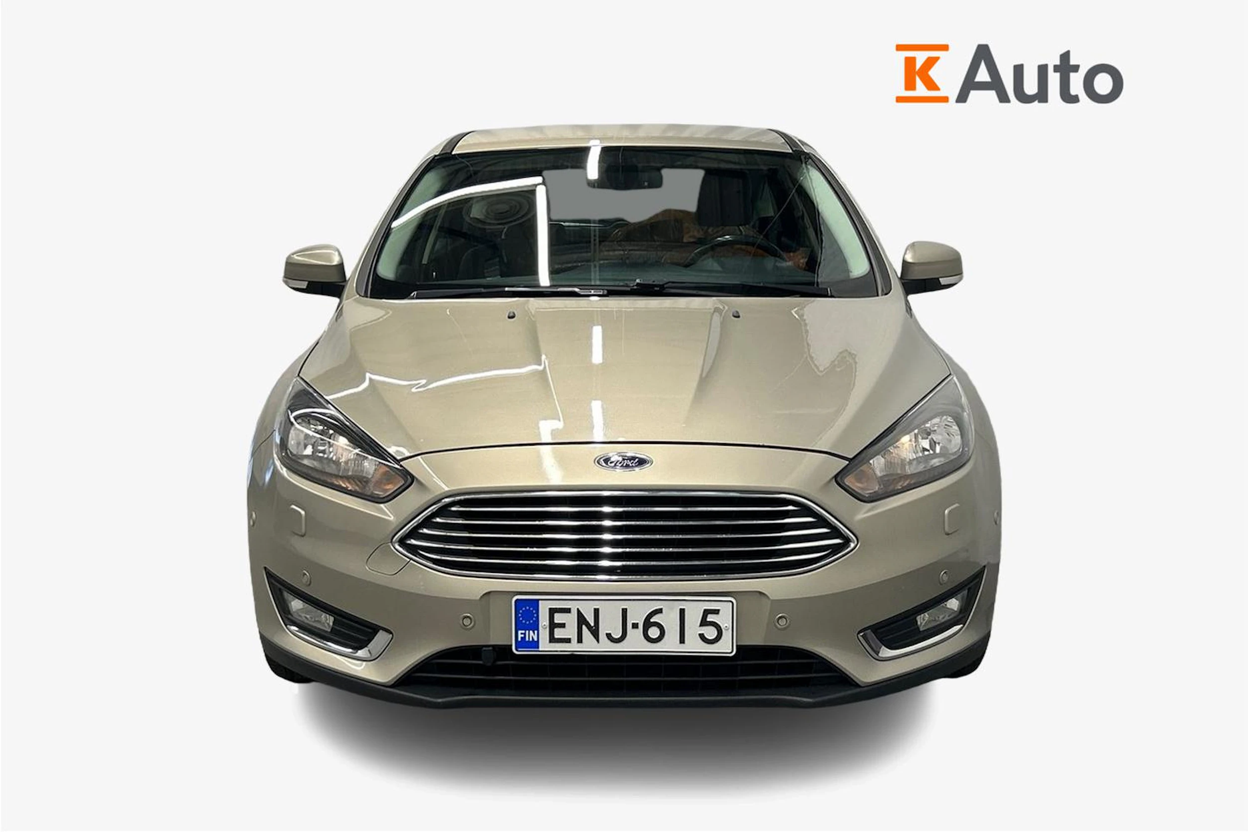 harmaa Ford Focus 2015 kuva 4.