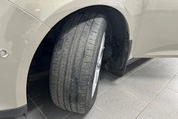 harmaa Ford Focus 2015 kuva 10.