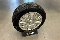 harmaa Ford Focus 2015 kuva 11.