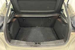 harmaa Ford Focus 2015 kuva 12.