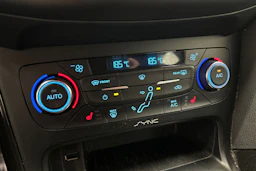 harmaa Ford Focus 2015 kuva 20.