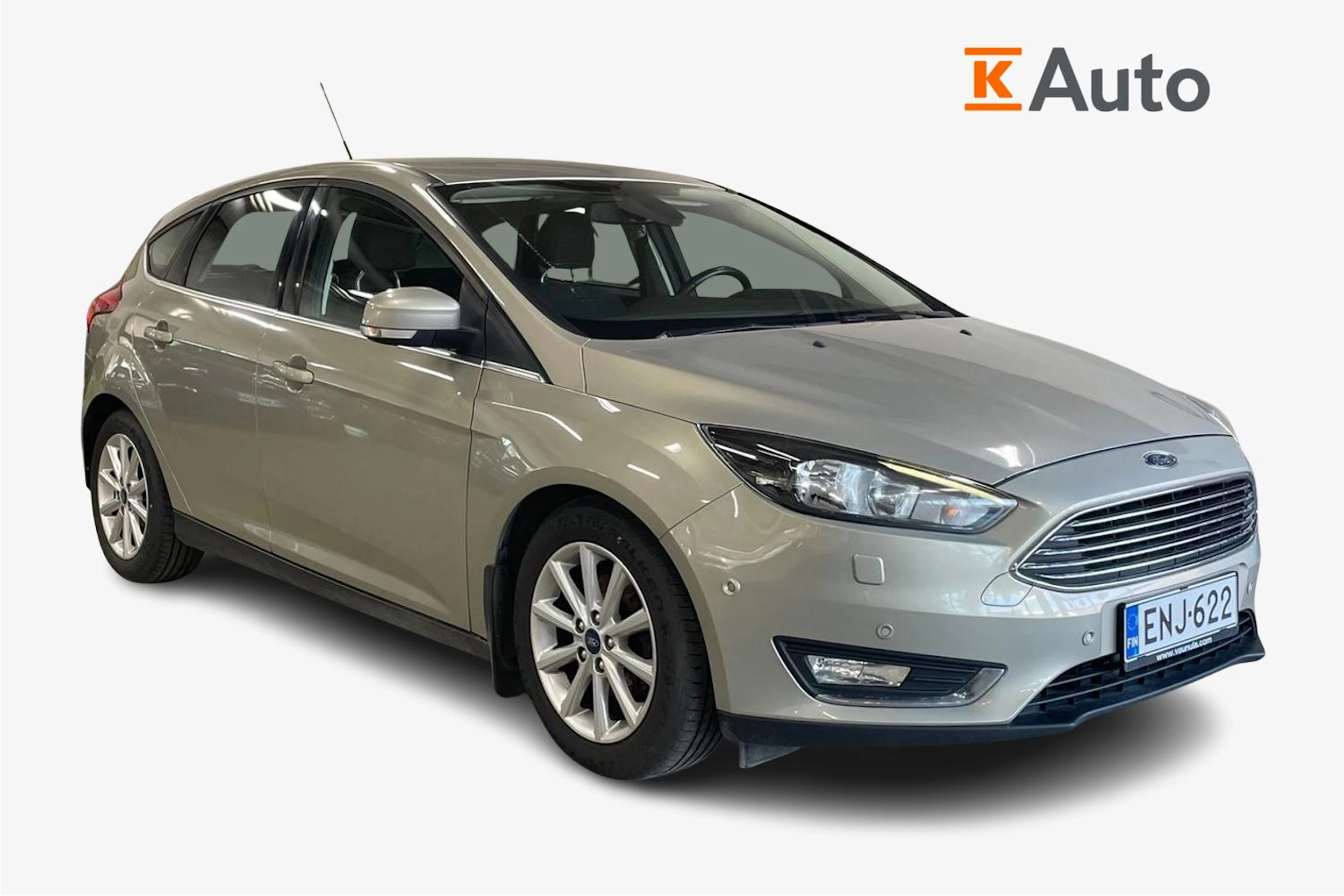 Harmaa Ford FOCUS 2015 kuva 1.