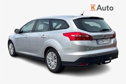 harmaa Ford Focus 2015 kuva 2.