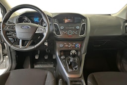harmaa Ford Focus 2015 kuva 9.