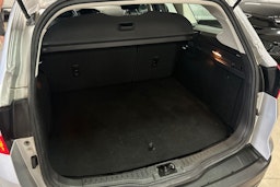 harmaa Ford Focus 2015 kuva 14.