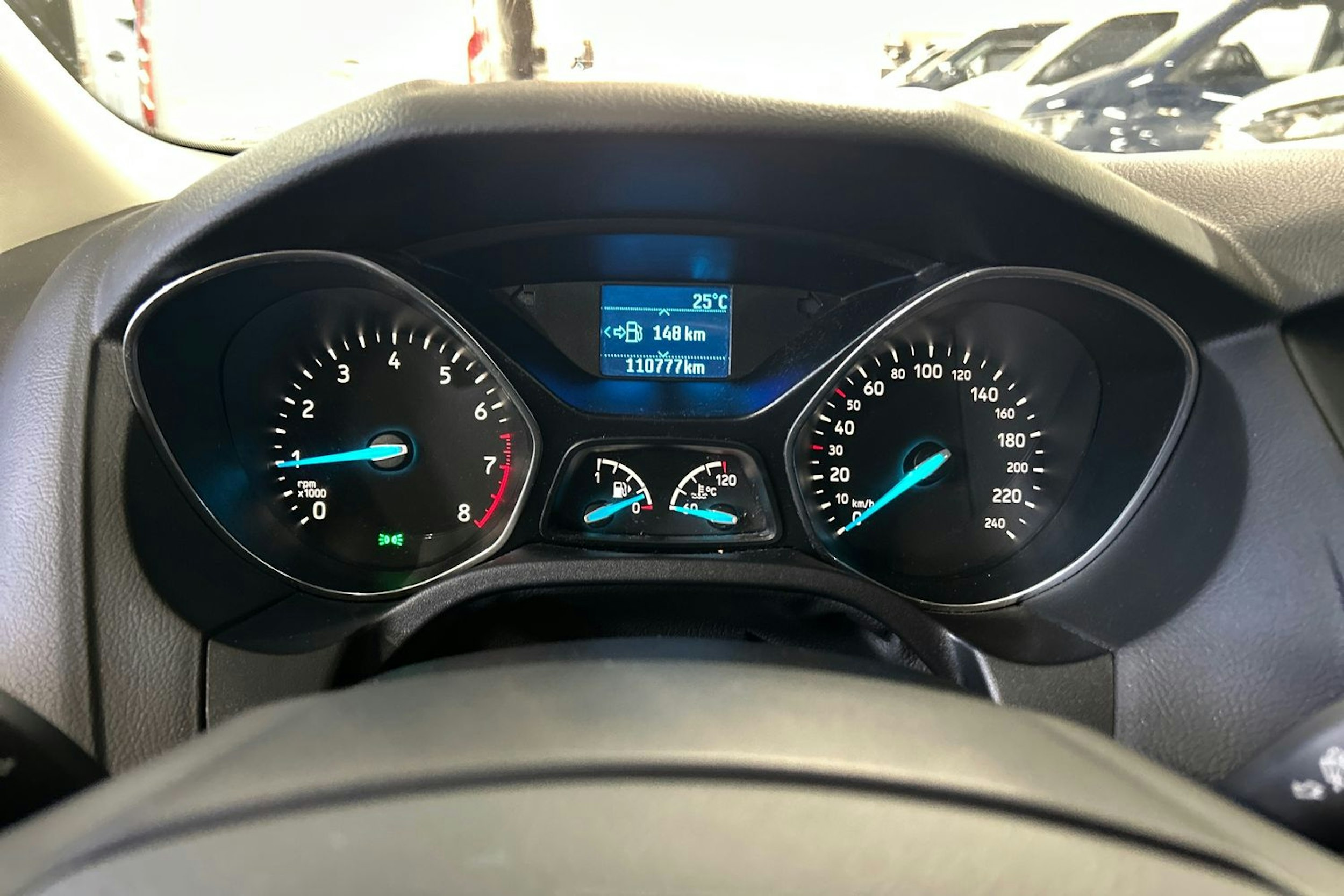 harmaa Ford Focus 2015 kuva 18.