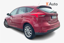 punainen Ford Focus 2015 kuva 2.