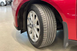 punainen Ford Focus 2015 kuva 10.