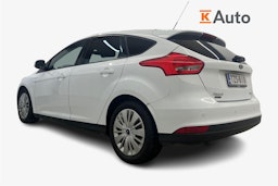 Valkoinen Ford FOCUS 2015 kuva 2.