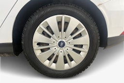 Valkoinen Ford FOCUS 2015 kuva 11.