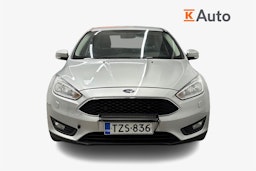 harmaa Ford Focus 2015 kuva 5.