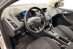 harmaa Ford Focus 2015 kuva 7.