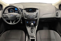 harmaa Ford Focus 2015 kuva 9.