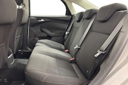 harmaa Ford Focus 2015 kuva 10.