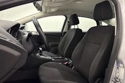 harmaa Ford Focus 2015 kuva 14.