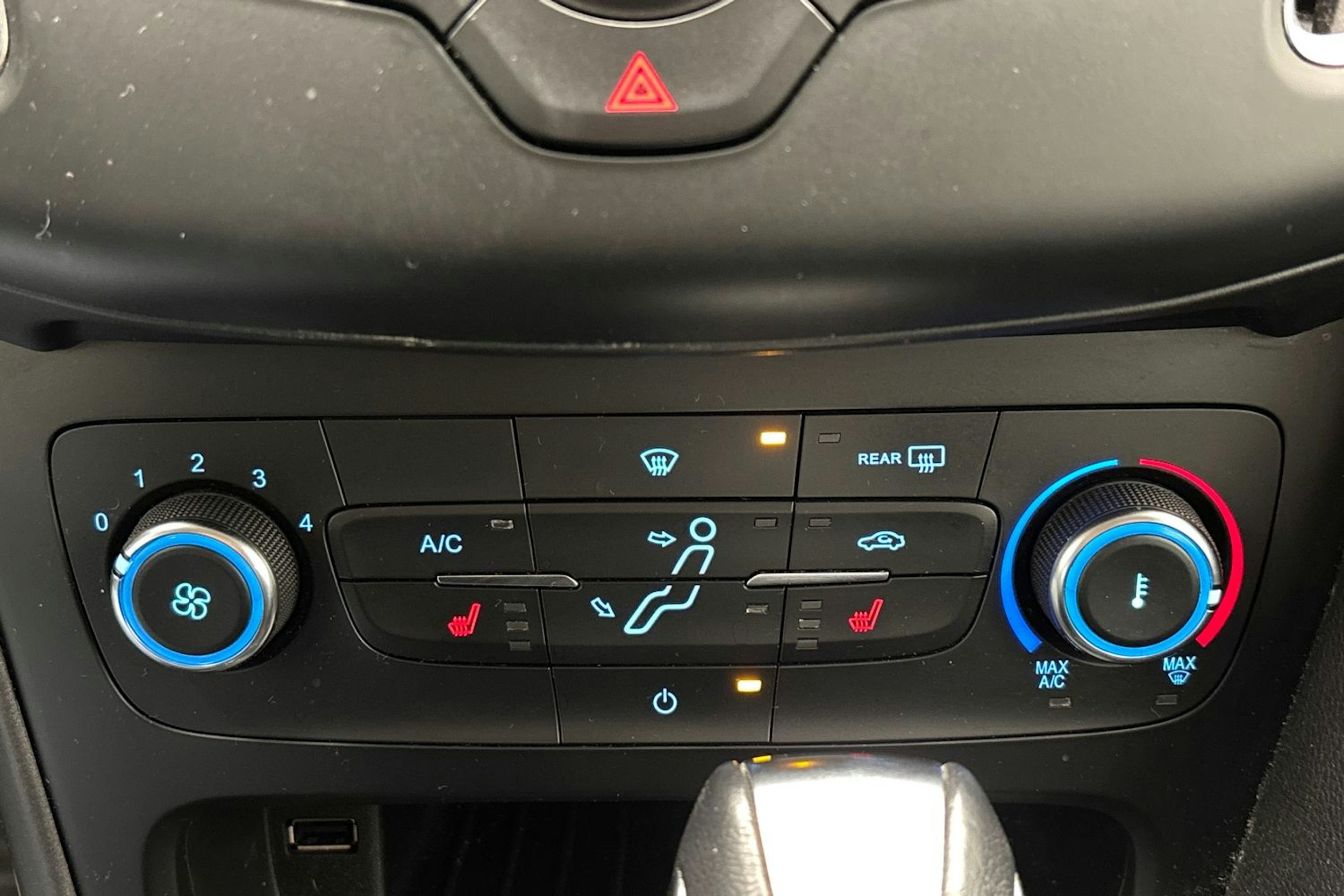 harmaa Ford Focus 2015 kuva 20.