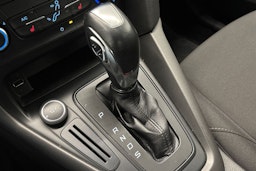 harmaa Ford Focus 2015 kuva 21.