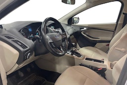Valkoinen Ford FOCUS 2015 kuva 3.