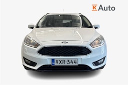 valkoinen Ford Focus 2015 kuva 5.