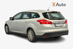 harmaa Ford Focus 2015 kuva 2.