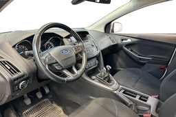 harmaa Ford Focus 2015 kuva 3.