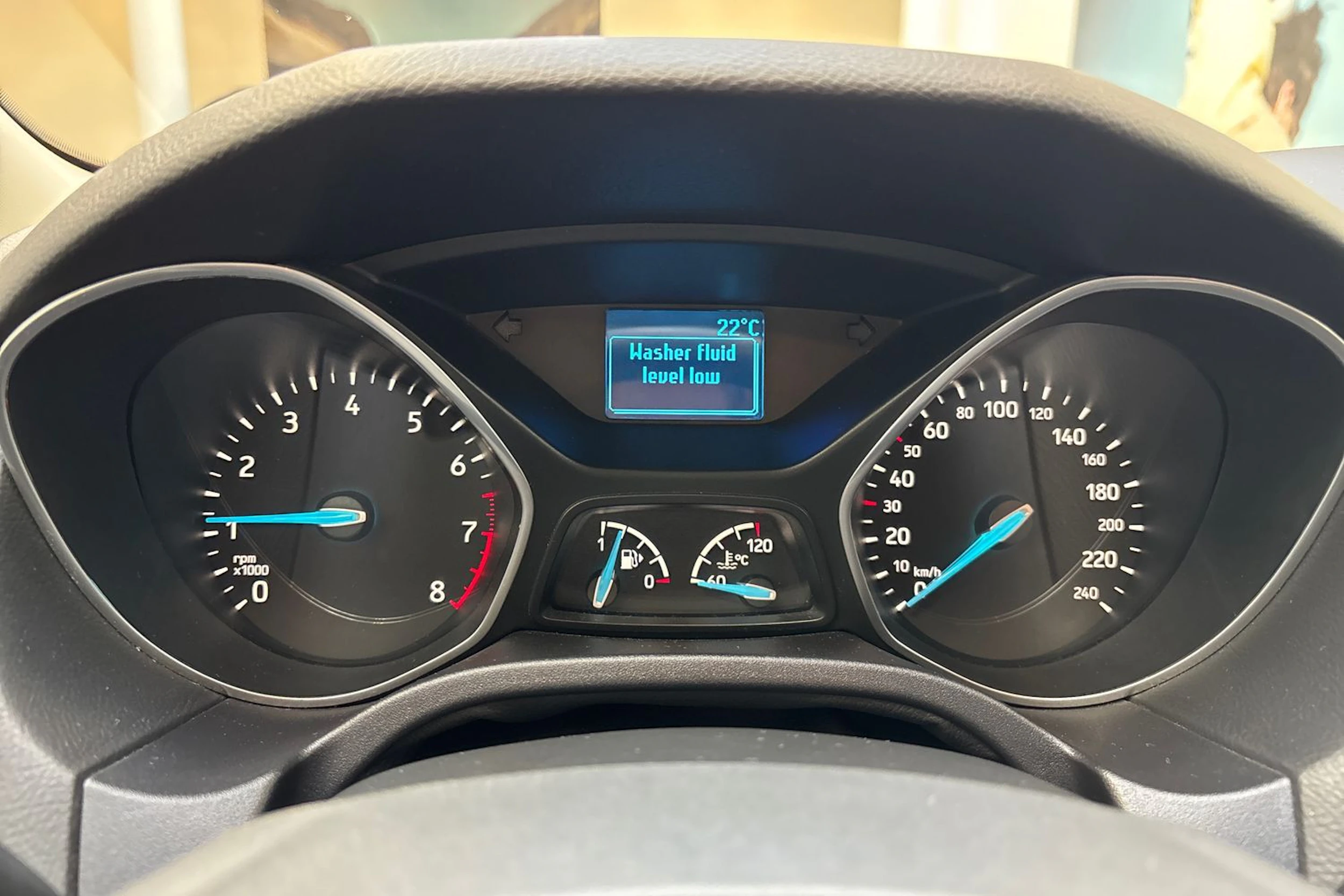 Harmaa Ford FOCUS 2016 kuva 17.