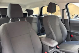 Harmaa Ford FOCUS 2016 kuva 22.